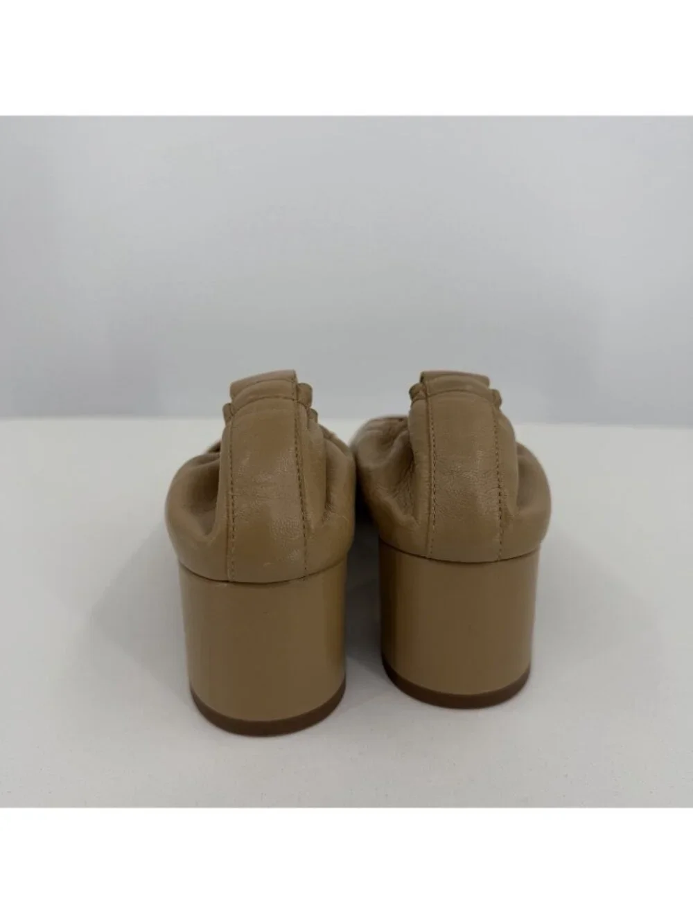 Everlane Italian Leather Day Heel Light Taupe 10 Women's Elastic Back Comfort